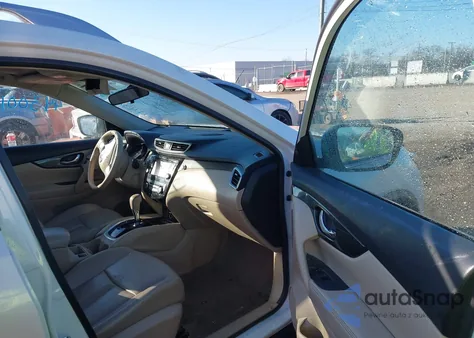 2015 Nissan Rogue Sl z USA, uszkodzony, nr VIN 5N1AT2MT7FC770663